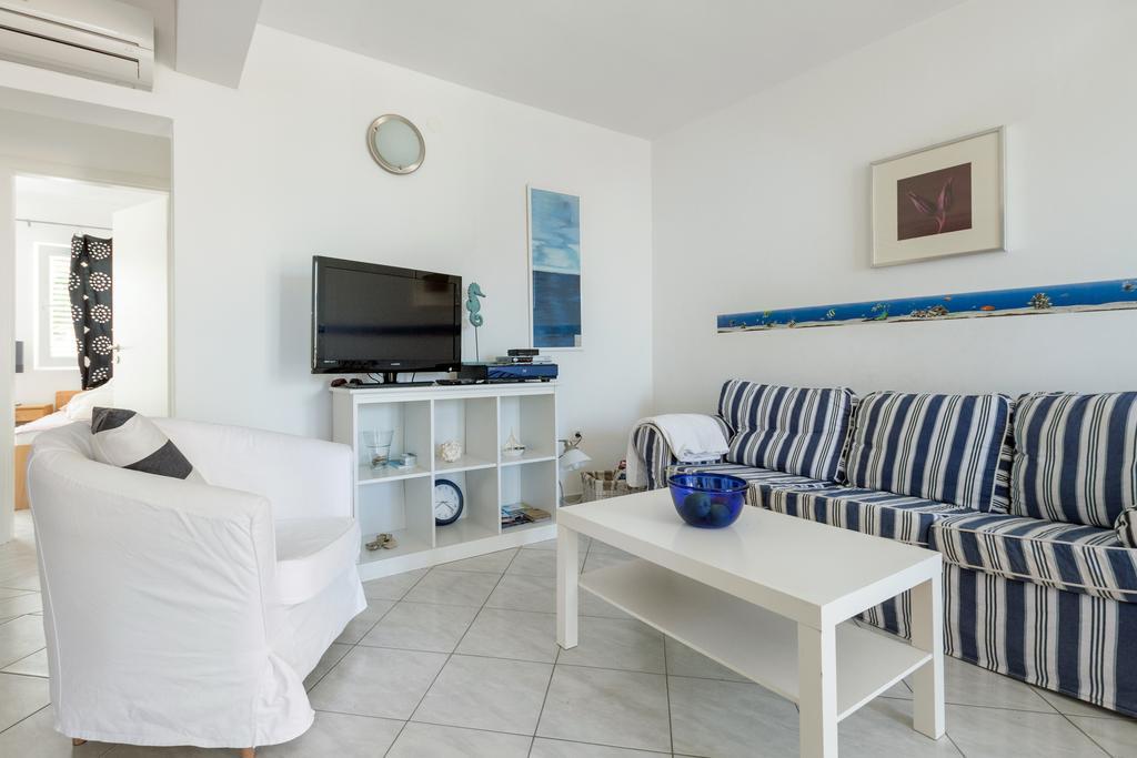 Hippocampus Apartments ميميتسا الغرفة الصورة